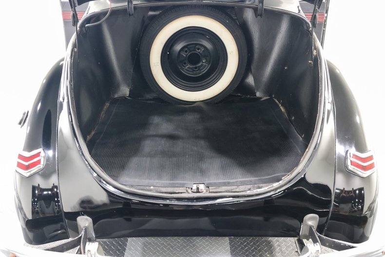 Ford-Deluxe-1940-Black-Black-26