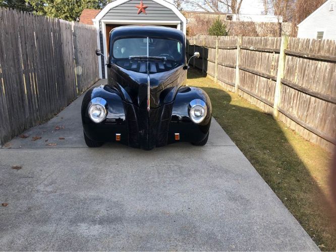 Ford-Deluxe-1940-Black-Black-4