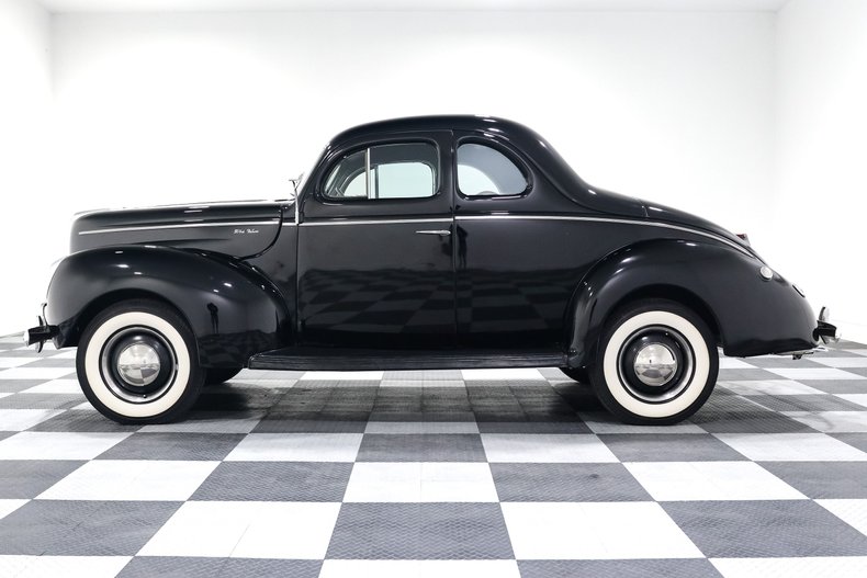 Ford-Deluxe-1940-Black-Black-5