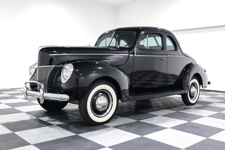 Ford-Deluxe-1940-Black-Black