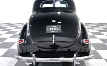 Ford-Deluxe-1940-Black-Black-7