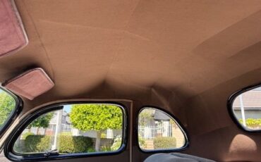 Ford-Deluxe-1940-Black-Tan-13