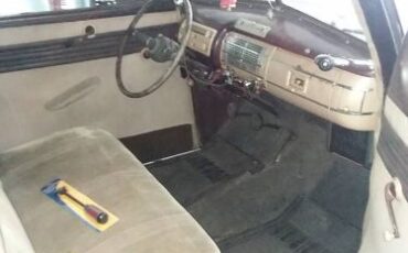 Ford-Deluxe-1940-Black-amp-Yuba-Gold-1