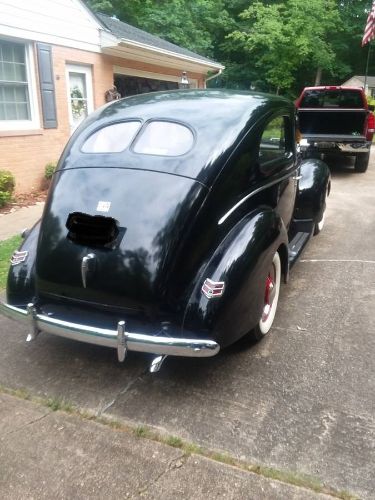 Ford-Deluxe-1940-Black-amp-Yuba-Gold-7