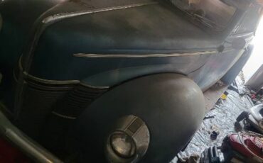 Ford-Deluxe-1940-Blue