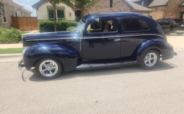 Ford-Deluxe-1940-Blue-Tan-14