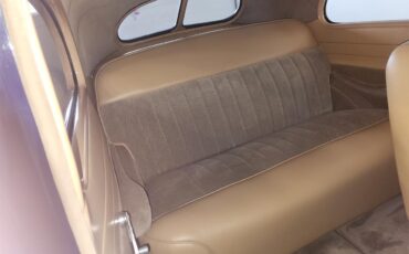 Ford-Deluxe-1940-Blue-Tan-5