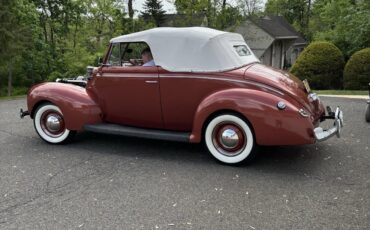 Ford-Deluxe-1940-Convertible-1