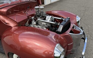 Ford-Deluxe-1940-Convertible-2
