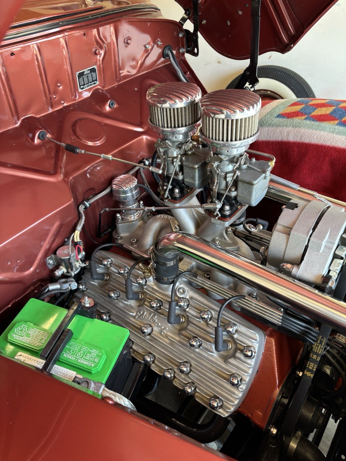 Ford-Deluxe-1940-Convertible-4