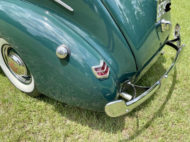 Ford-Deluxe-1940-Green
