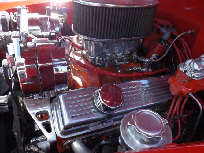 Ford-Deluxe-1940-Red-13
