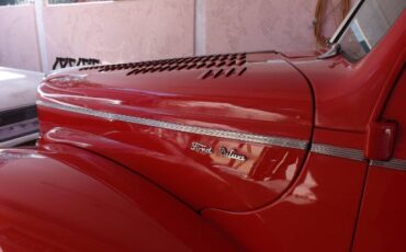Ford-Deluxe-1940-Red-4