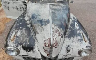 Ford-Deluxe-1941-1
