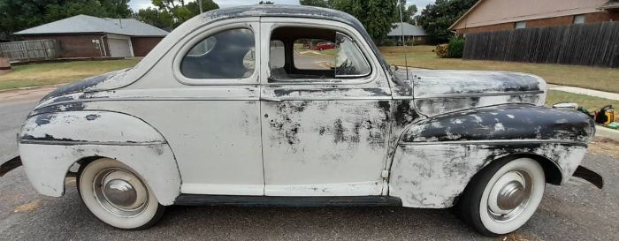 Ford-Deluxe-1941-6