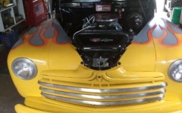 Ford-Deluxe-1946-Custom-2