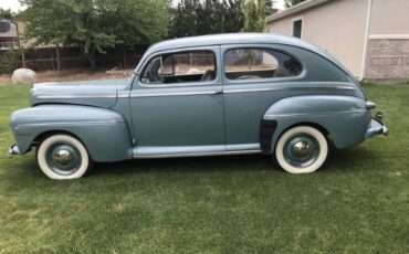 Ford-Deluxe-1946-Robin-Egg-Blue-Gray-5