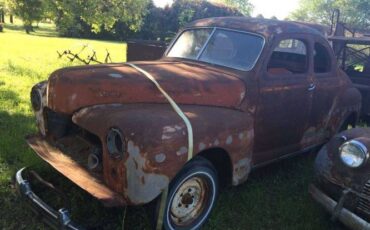 Ford-Deluxe-1948-Gray-Primer