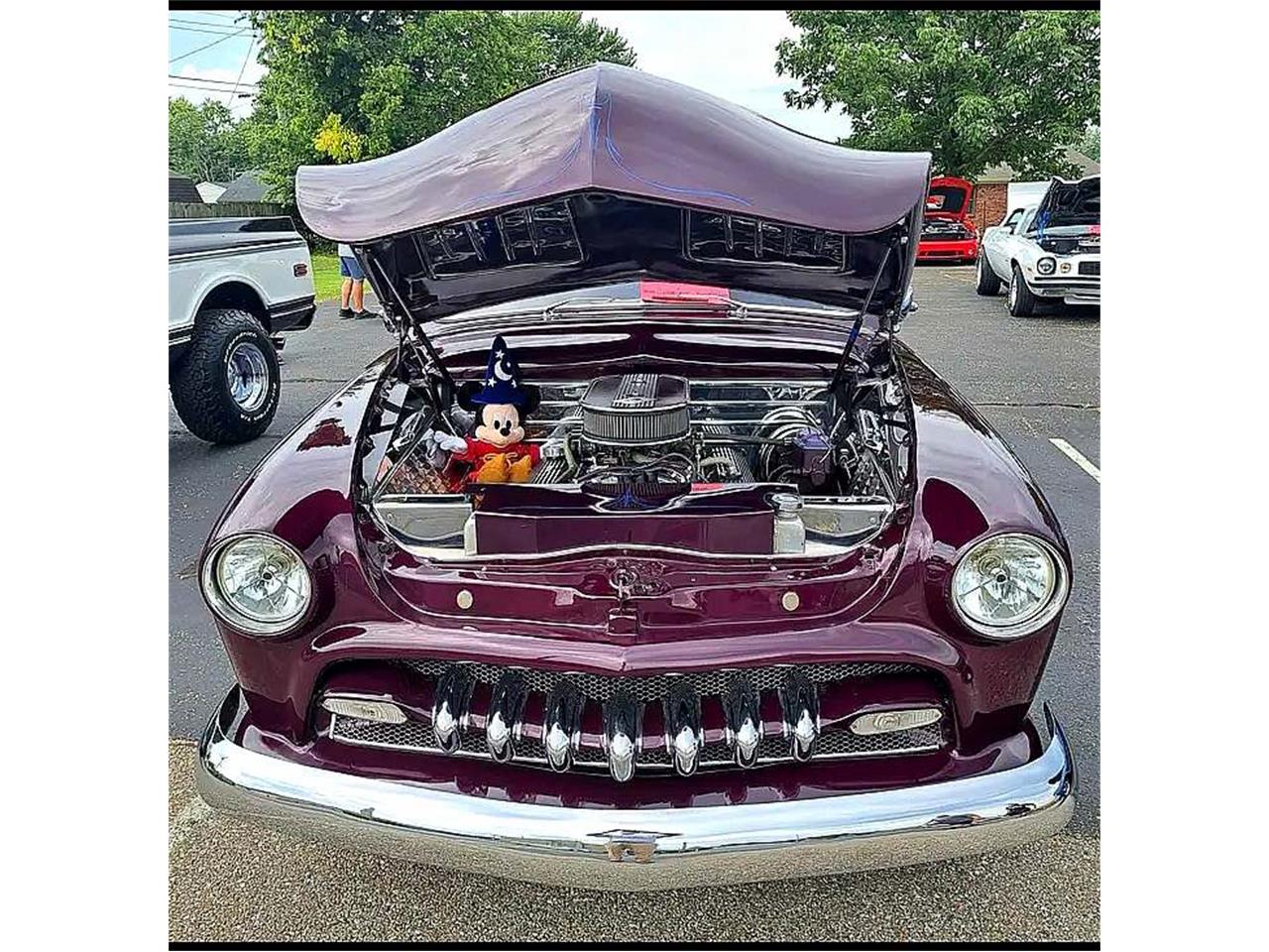 Ford-Deluxe-1949-Fantasia-Fantasia-and-white-7