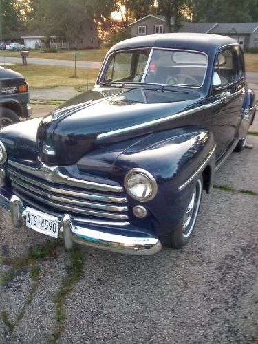 Ford-Deluxe-1949