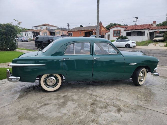 Ford-Deluxe-1951-Green-5