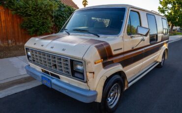 Ford-E-Series-Van-1982-Extended-Passenger-Van-1