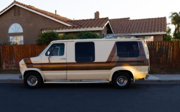 Ford-E-Series-Van-1982-Extended-Passenger-Van-2