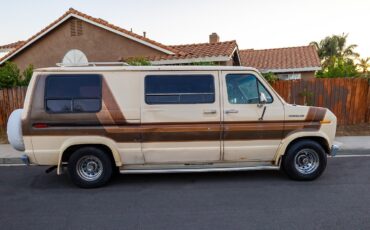 Ford-E-Series-Van-1982-Extended-Passenger-Van-7