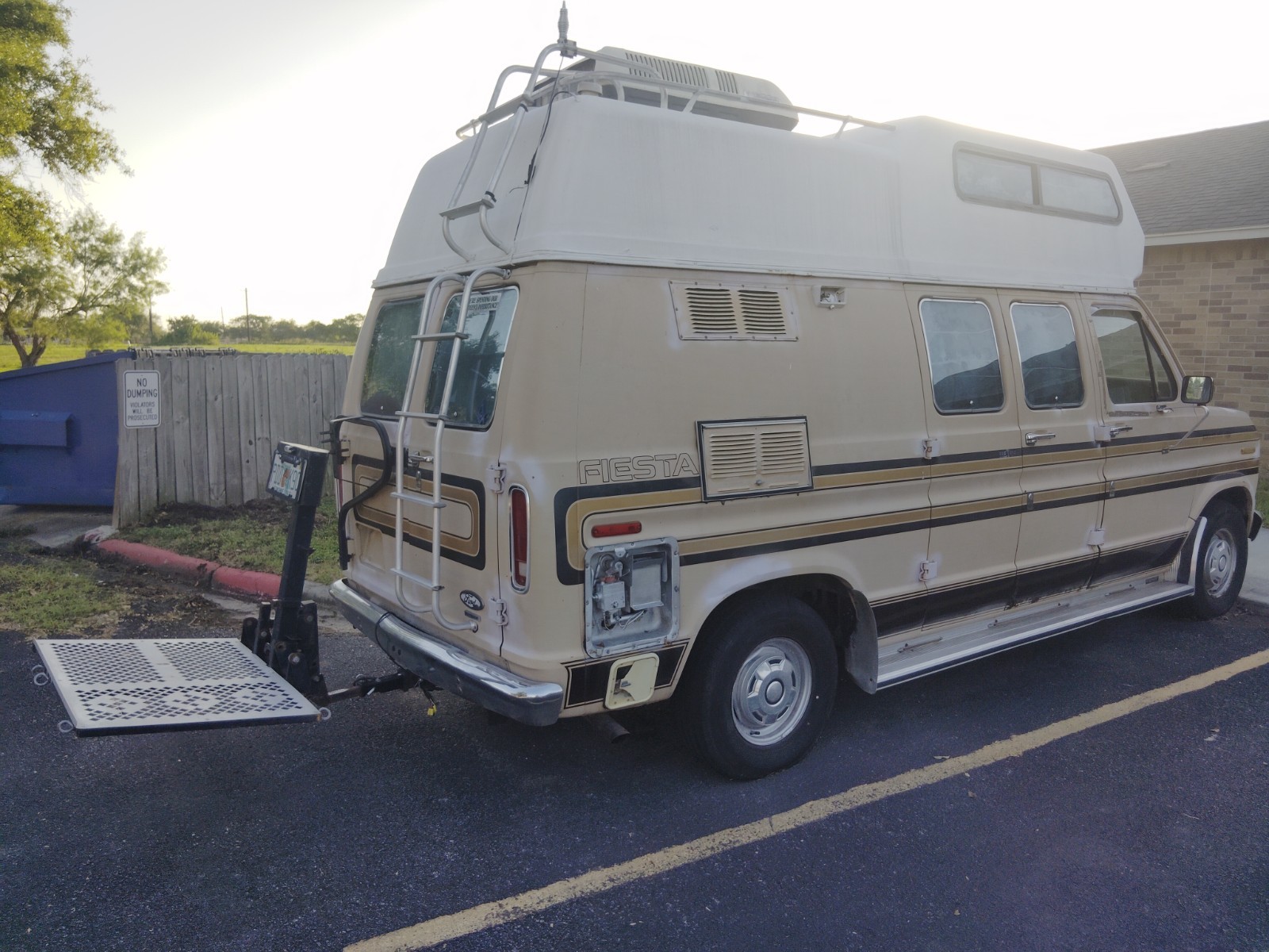 Ford-E-Series-Van-1986-Van-Camper-2