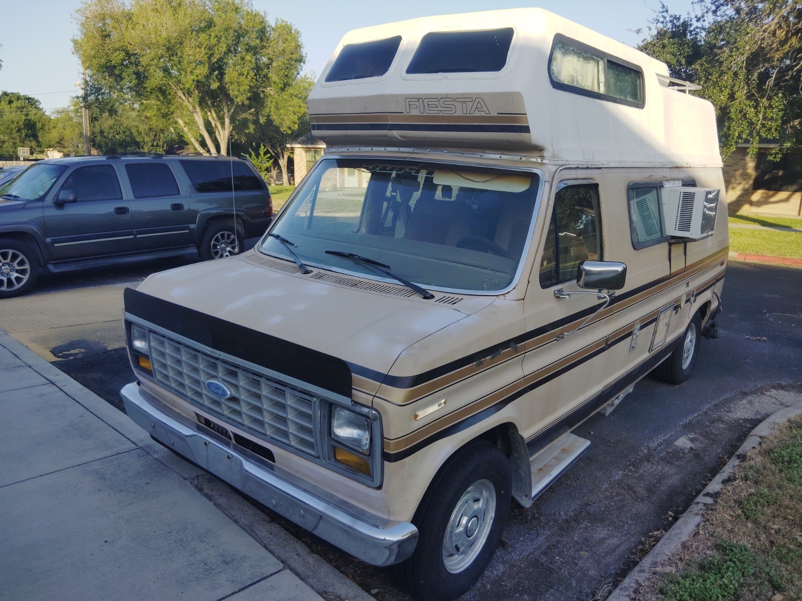 Ford-E-Series-Van-1986-Van-Camper-3