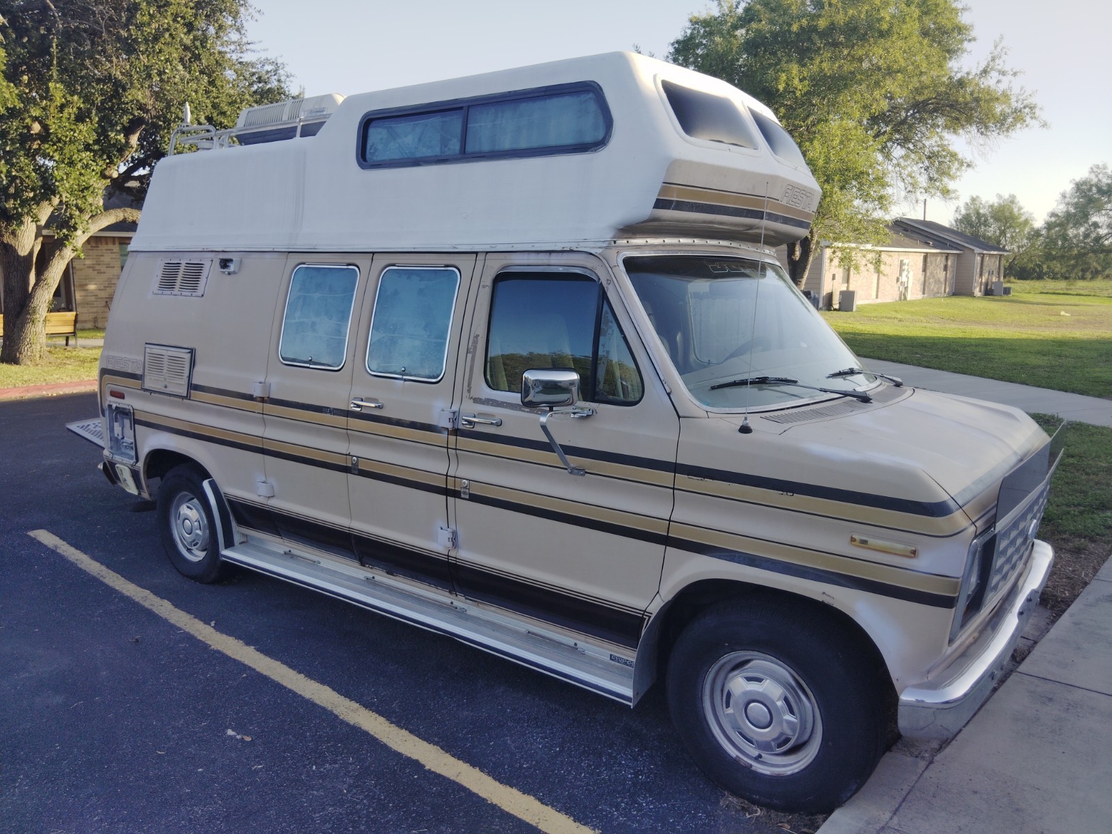 Ford E-Series Van 1986 Van Camper