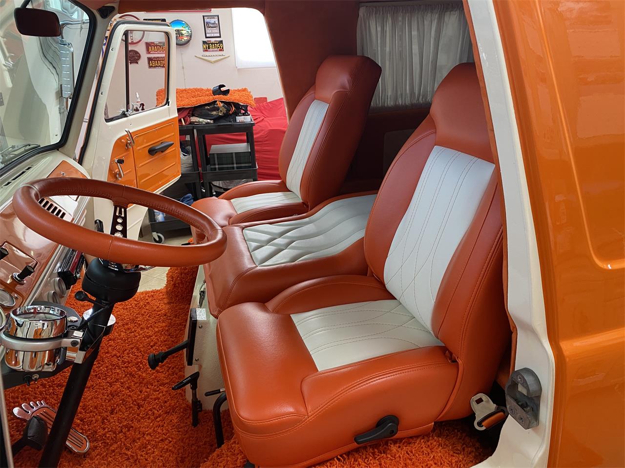 Ford-Econoline-1964-Orange-Orange-amp-White-13