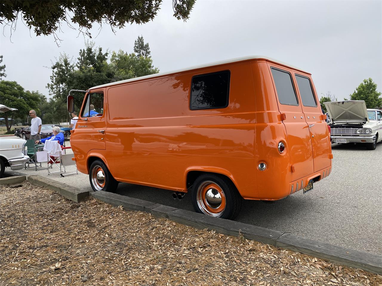 Ford-Econoline-1964-Orange-Orange-amp-White-20