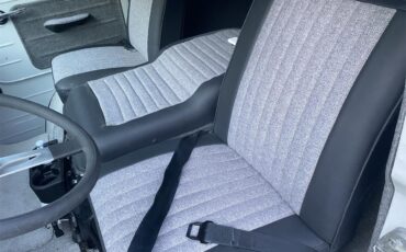 Ford-Econoline-1967-Grey-Black-and-gray-10