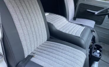 Ford-Econoline-1967-Grey-Black-and-gray-11