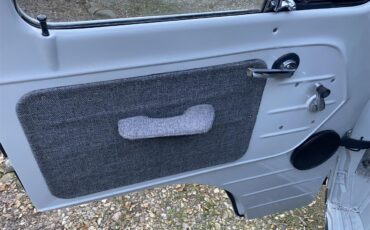 Ford-Econoline-1967-Grey-Black-and-gray-9