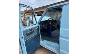 Ford-Econoline-1976-Light-Blue-Blue-and-Brown-1