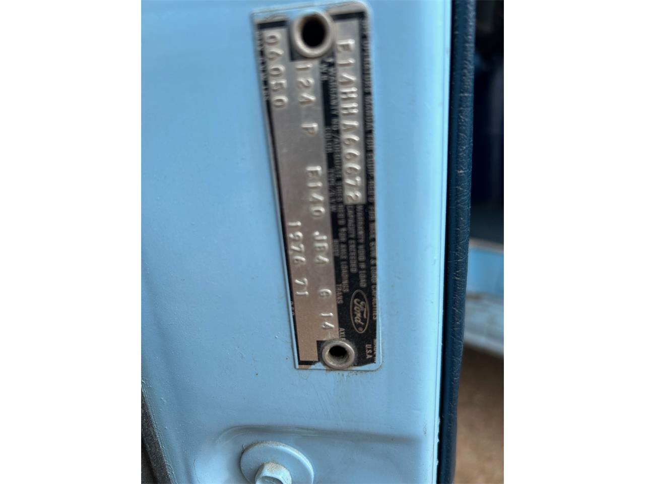 Ford-Econoline-1976-Light-Blue-Blue-and-Brown-10