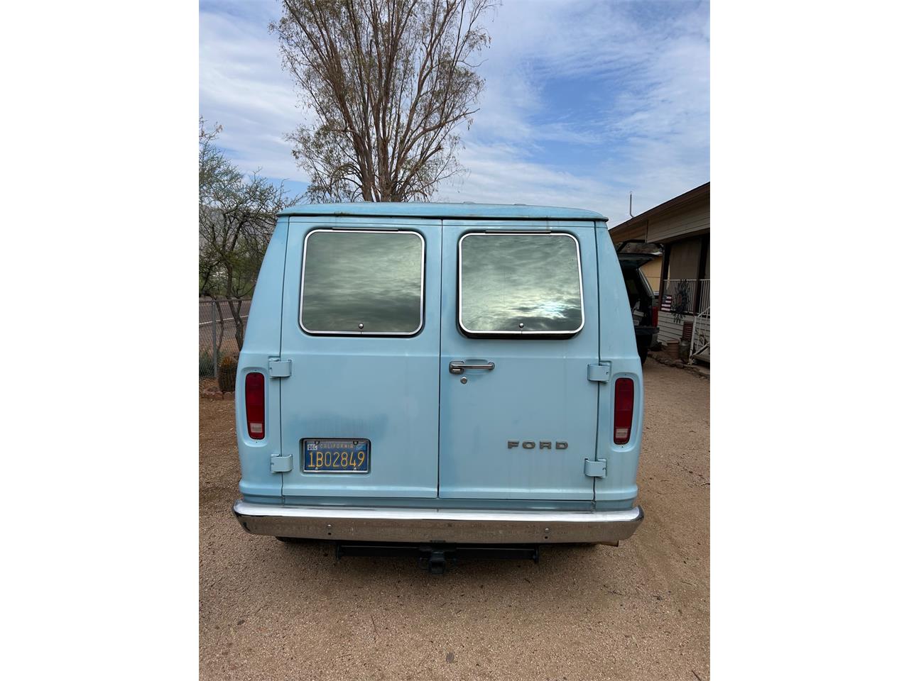 Ford-Econoline-1976-Light-Blue-Blue-and-Brown-6