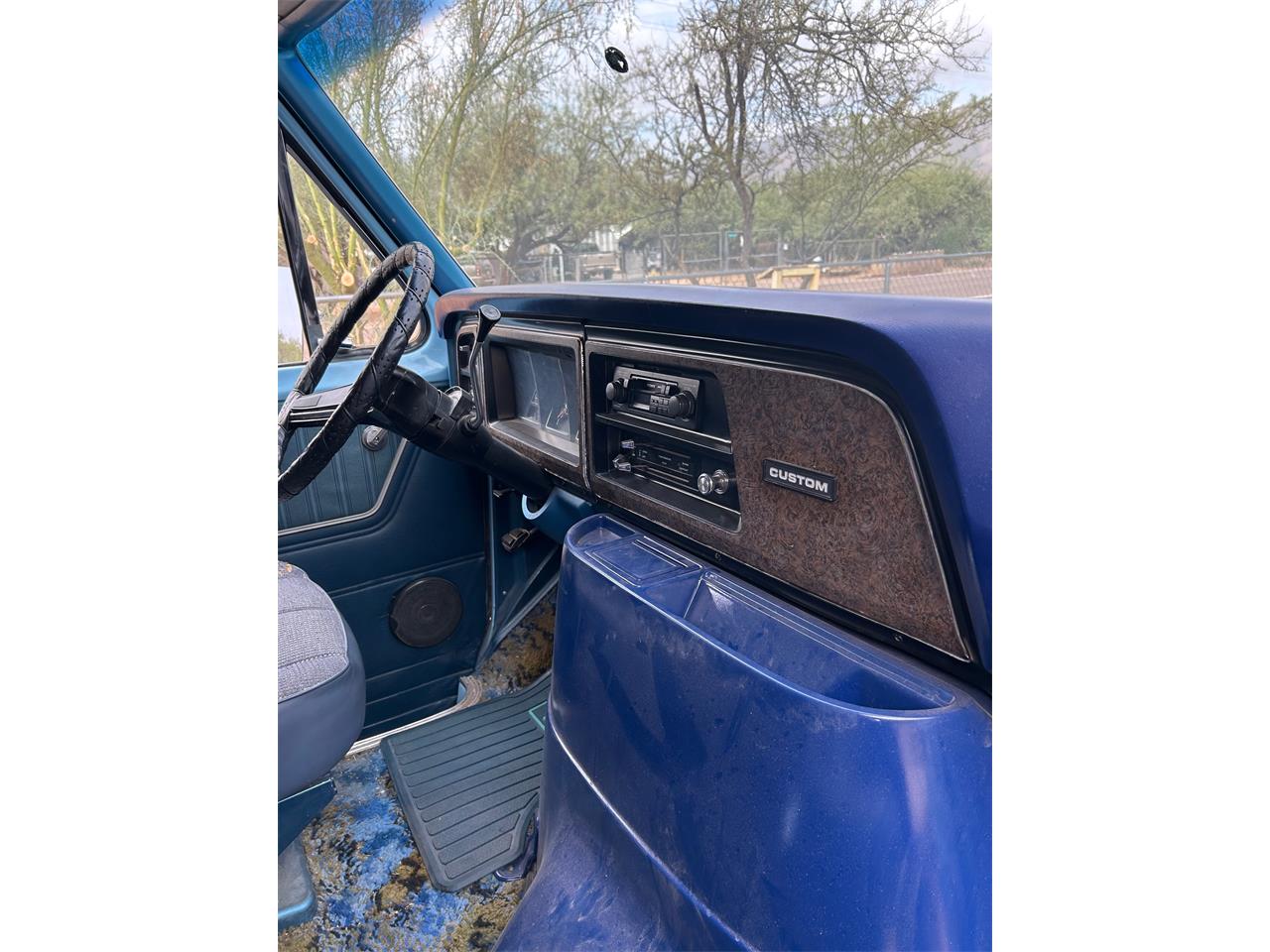 Ford-Econoline-1976-Light-Blue-Blue-and-Brown-9