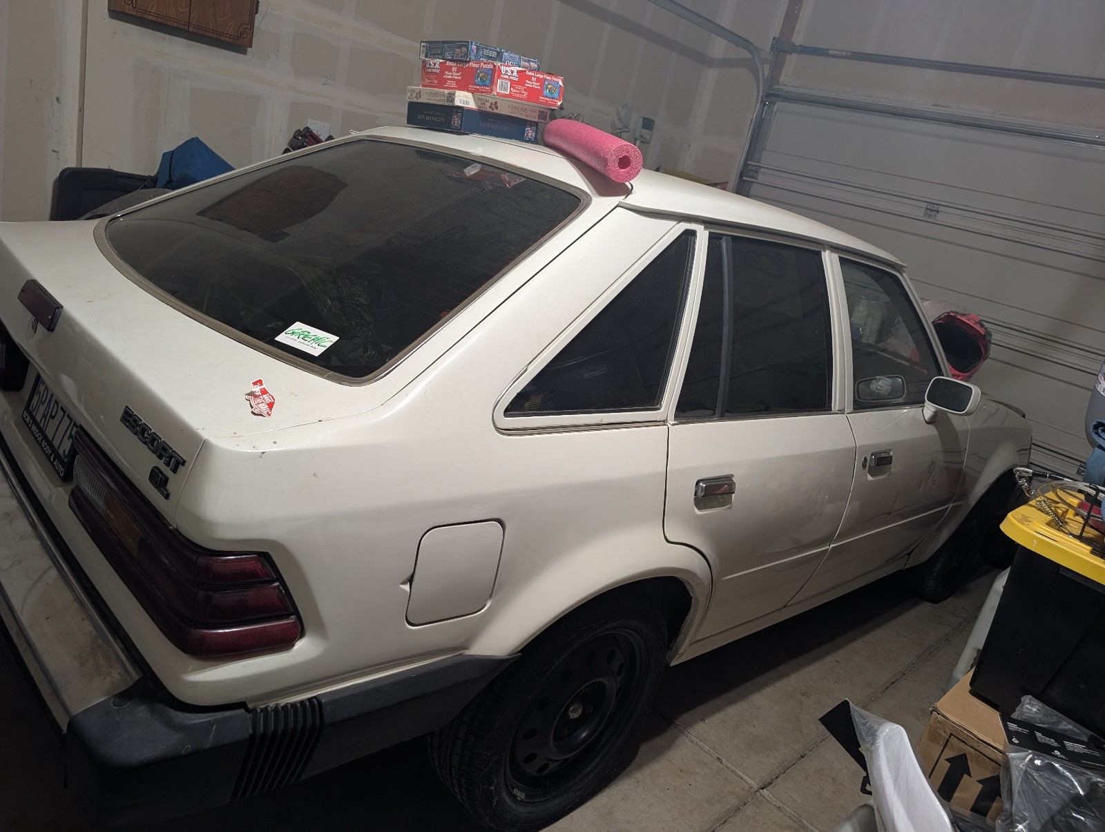 Ford-Escort-1987-1