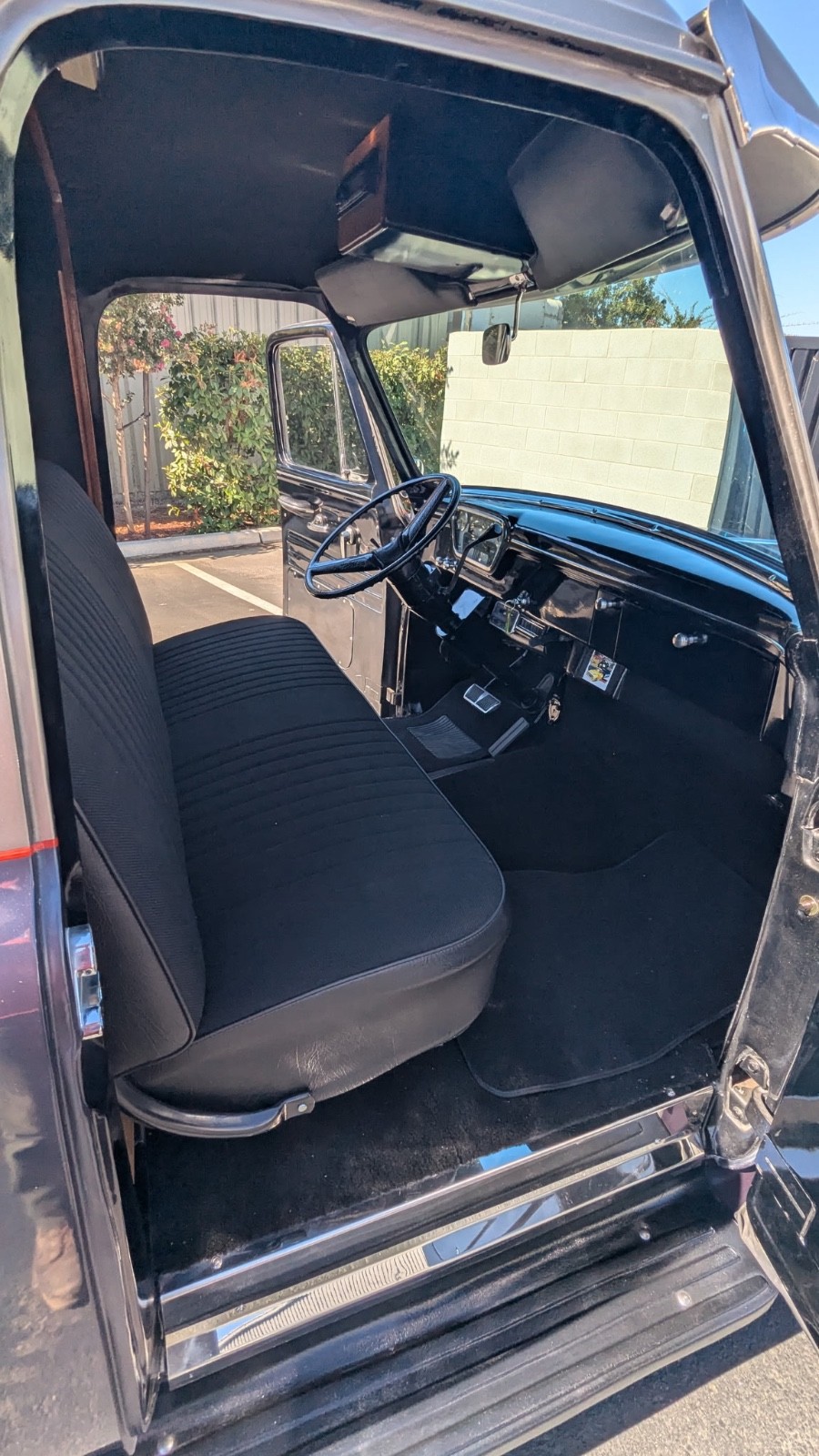 Ford-F-100-1953-Standard-Cab-Pickup-10