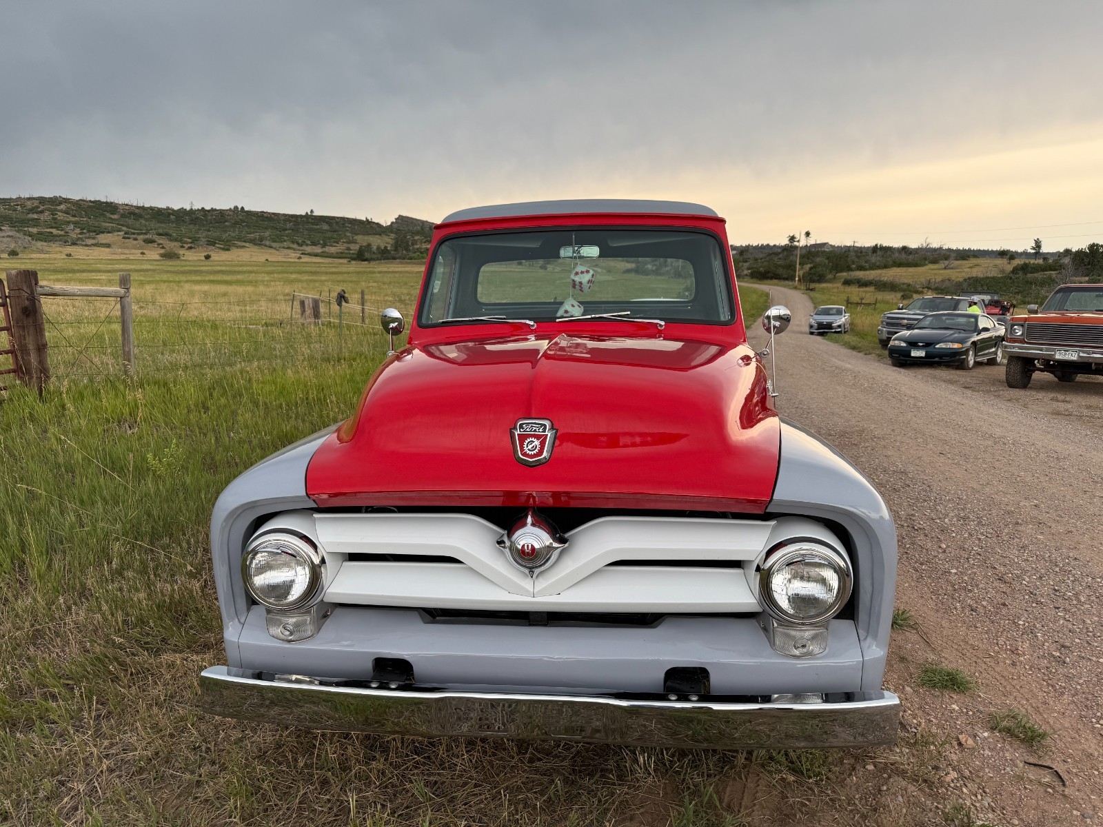 Ford-F-100-1953-Standard-Cab-Pickup-2