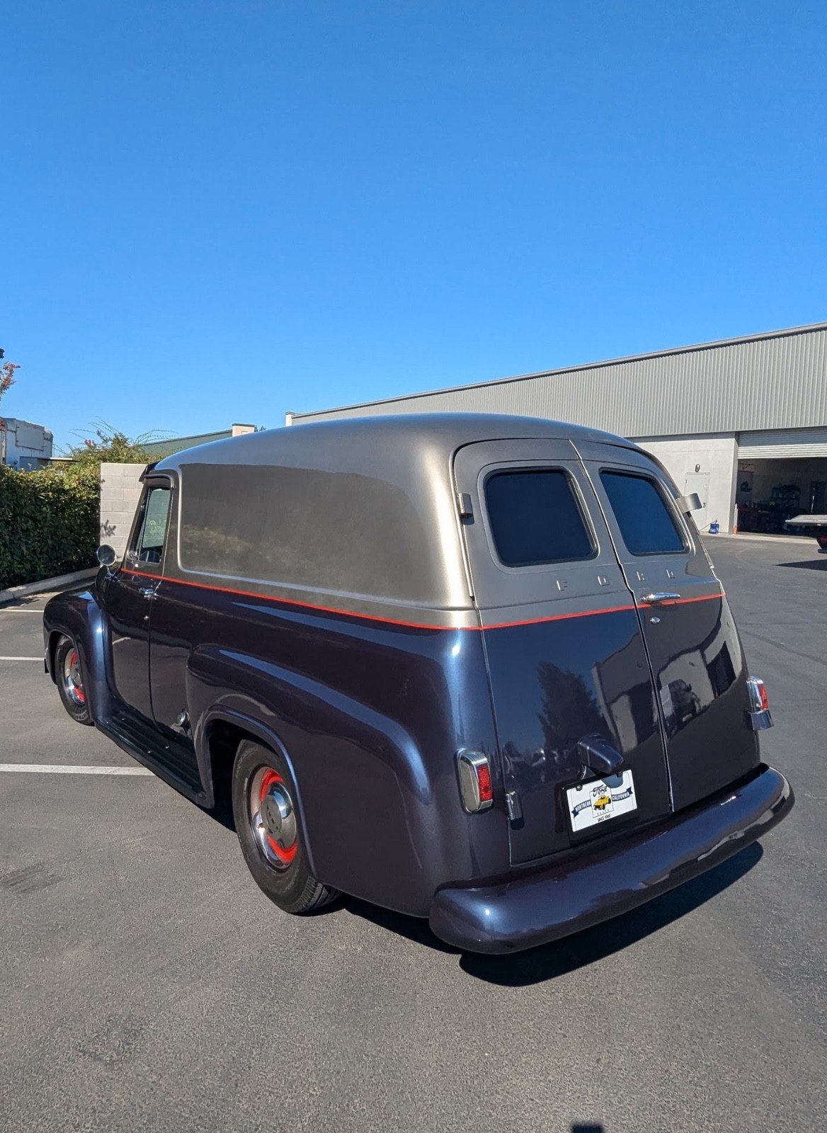 Ford-F-100-1953-Standard-Cab-Pickup-2