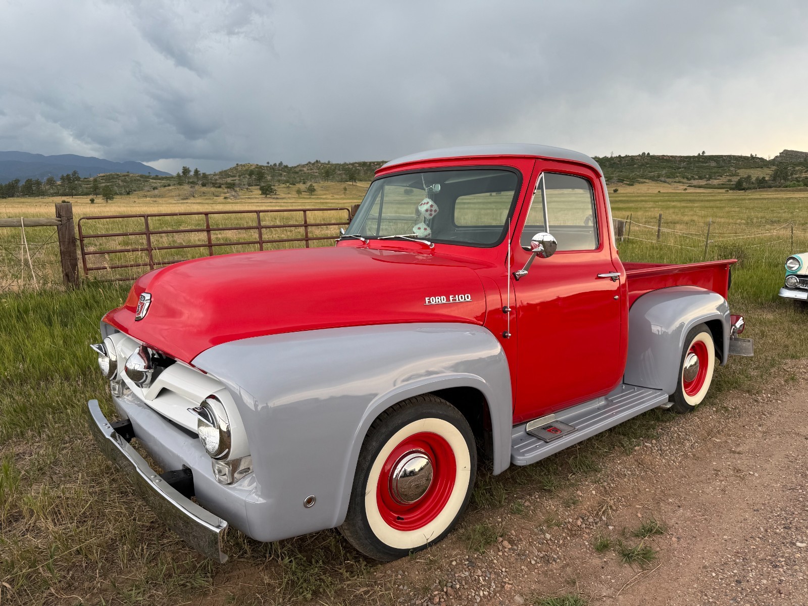 Ford-F-100-1953-Standard-Cab-Pickup