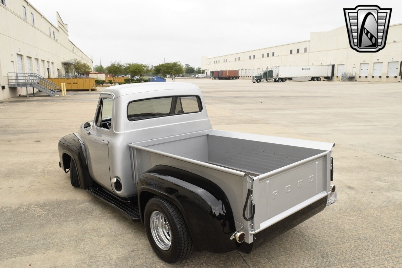 Ford-F-100-1953-pickup-36