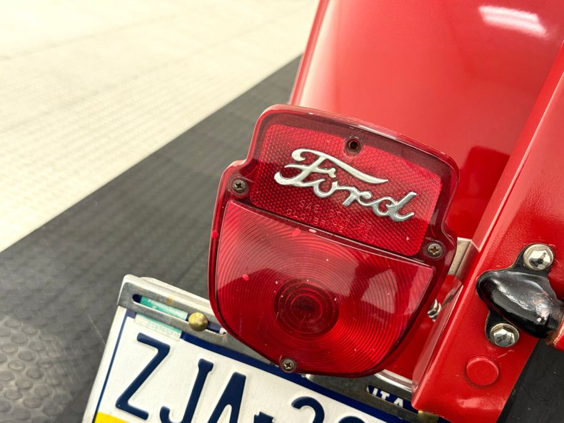 Ford-F-100-1954-Vermillion-Red-Gray-22