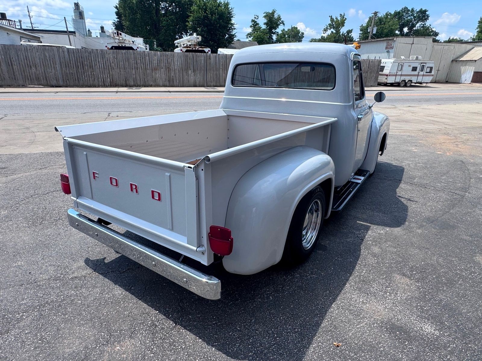 Ford-F-100-1955-Pickup-Truck-9