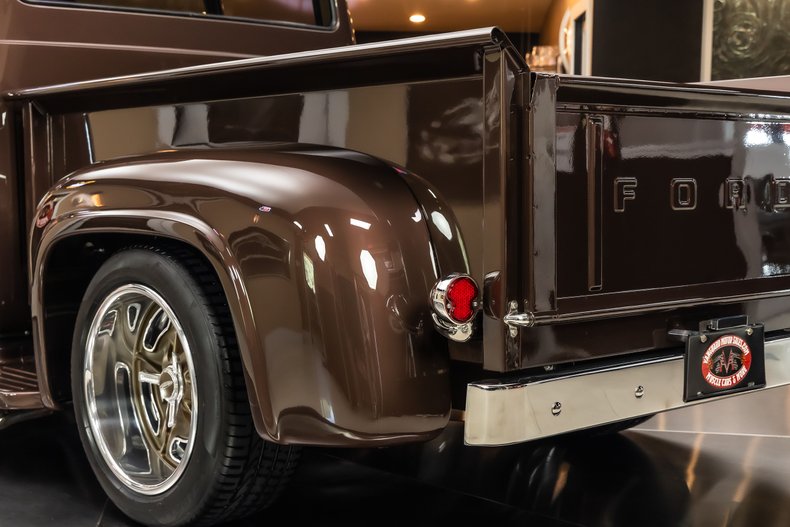 Ford-F-100-1956-Cherrywood-Bronze-Tan-and-Brown-40