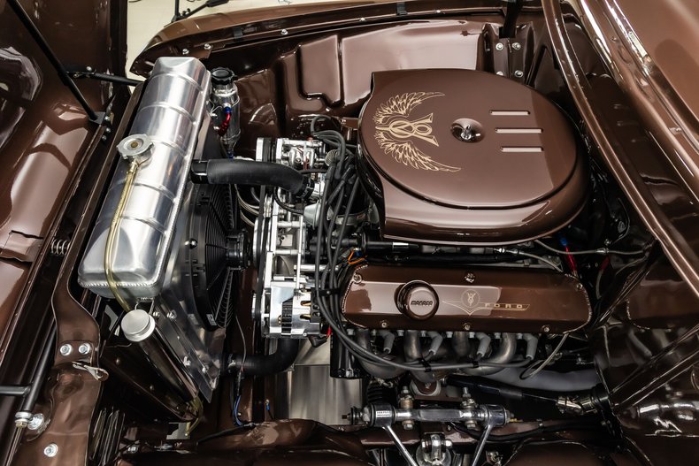 Ford-F-100-1956-Cherrywood-Bronze-Tan-and-Brown-9